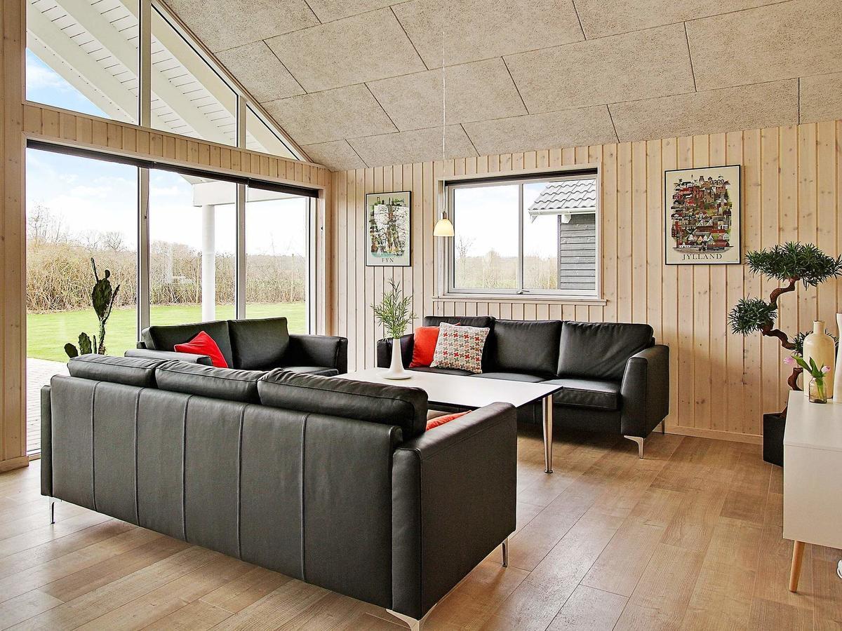 18 Person Holiday Home In Hasselberg Капелн Екстериор снимка