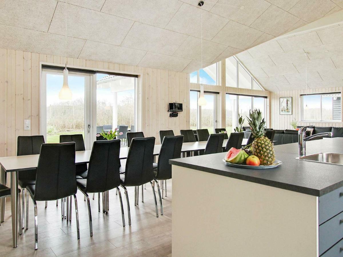 18 Person Holiday Home In Hasselberg Капелн Екстериор снимка